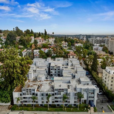 Elegant Hollywood Retreat - Spacious 2Br 2Ba Condo With Resort-Style Amenities Лос-Анджелес Екстер'єр фото