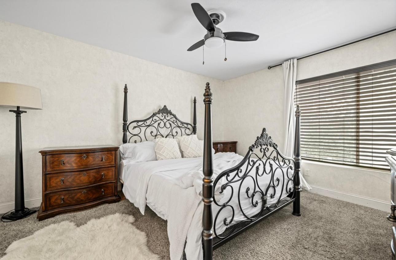 Elegant Hollywood Retreat - Spacious 2Br 2Ba Condo With Resort-Style Amenities Лос-Анджелес Екстер'єр фото