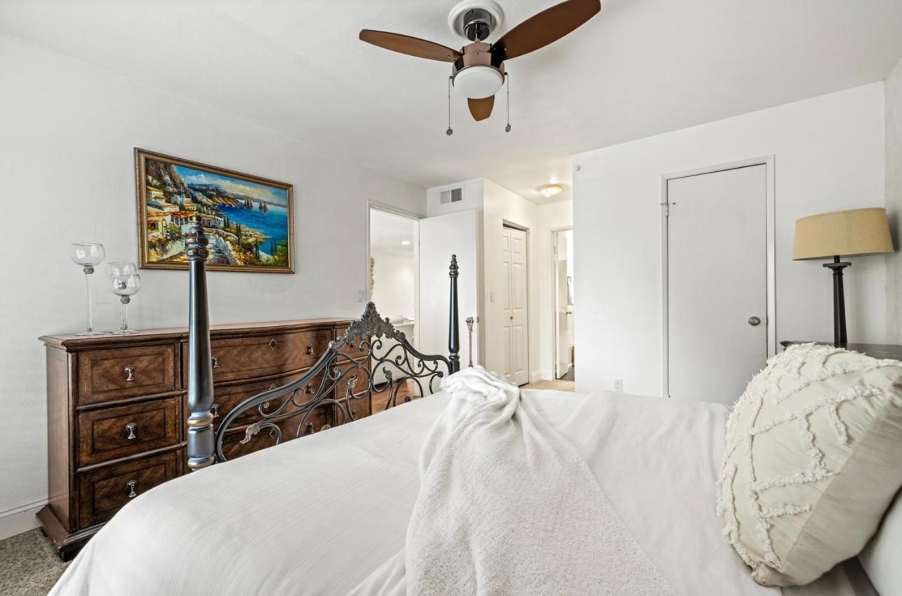 Elegant Hollywood Retreat - Spacious 2Br 2Ba Condo With Resort-Style Amenities Лос-Анджелес Екстер'єр фото